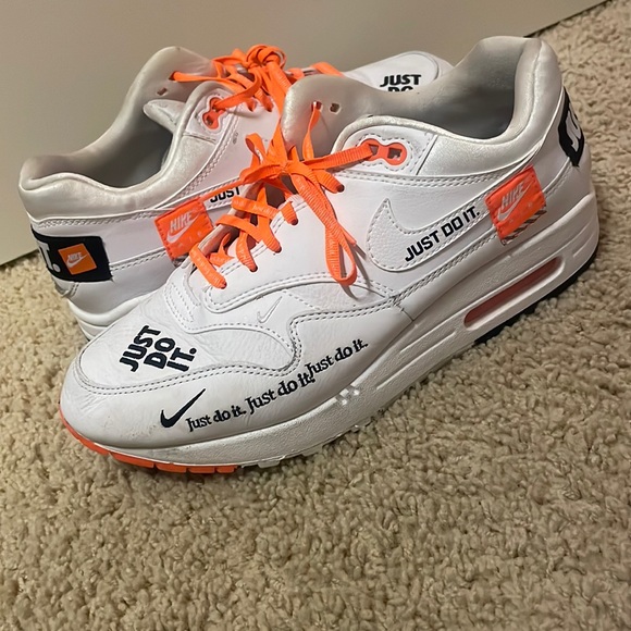 Nike Air Max 1 ‘Just Do It’ Sneakers - Picture 1 of 4